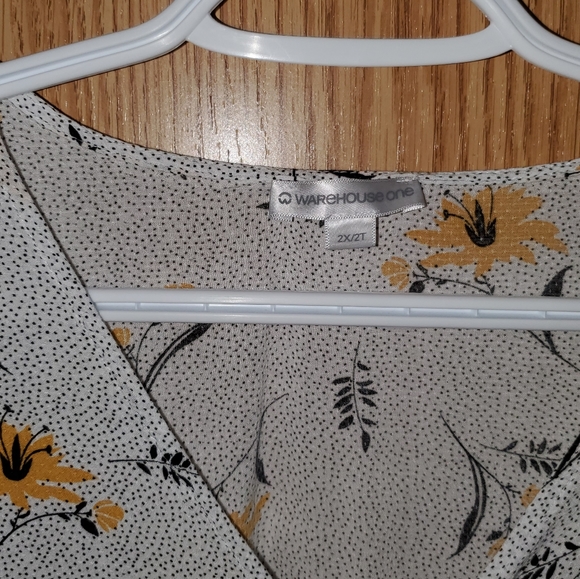 Womans flowy crop top - Picture 3 of 3